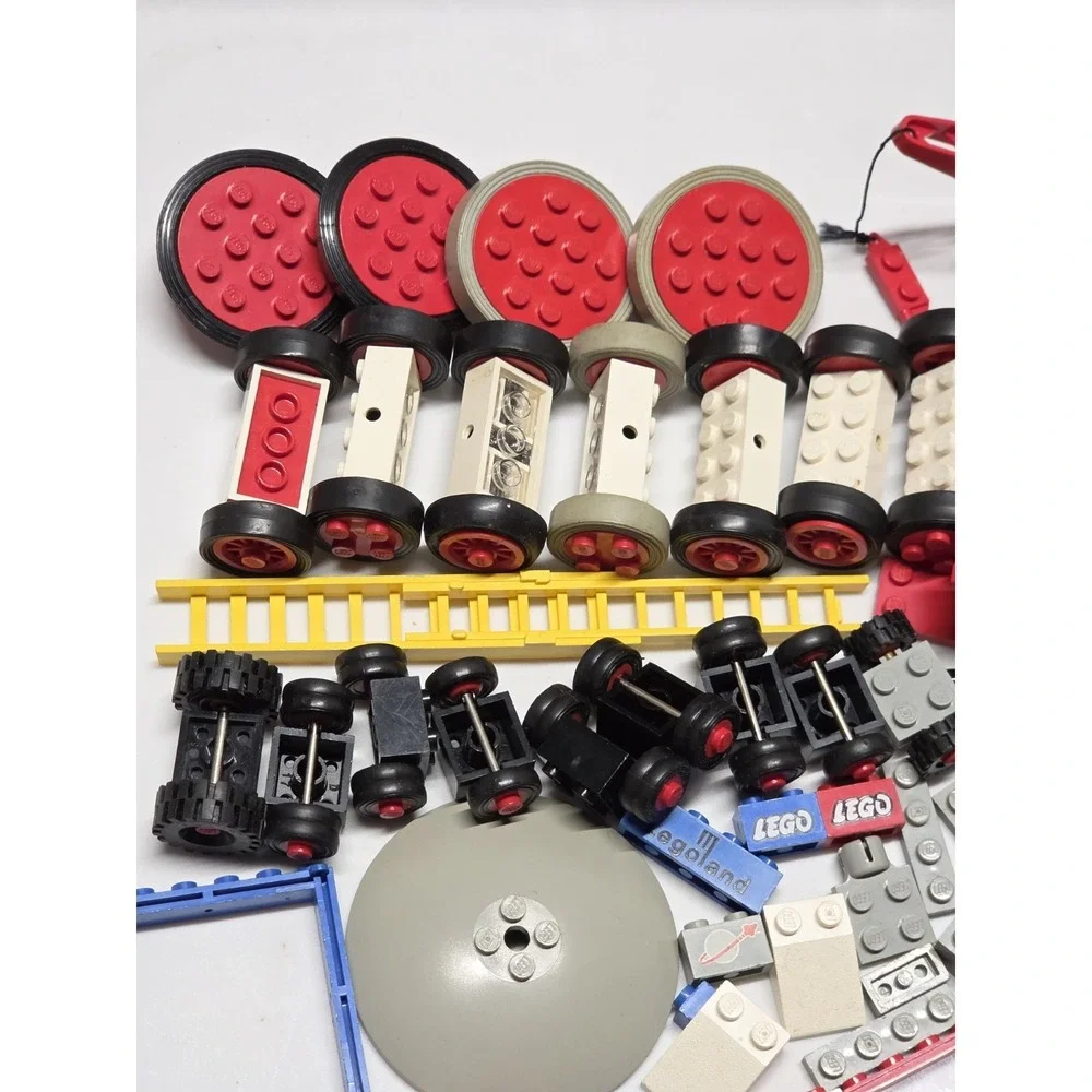 VINTAGE LEGO CLASSIC Space Legoland Town Lot Set Parts Wheels Windows Bricks